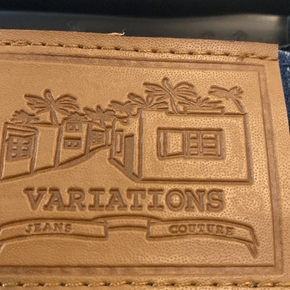 Variations Embellished Capri Jeans NWT size 27 - Picture 9 of 11